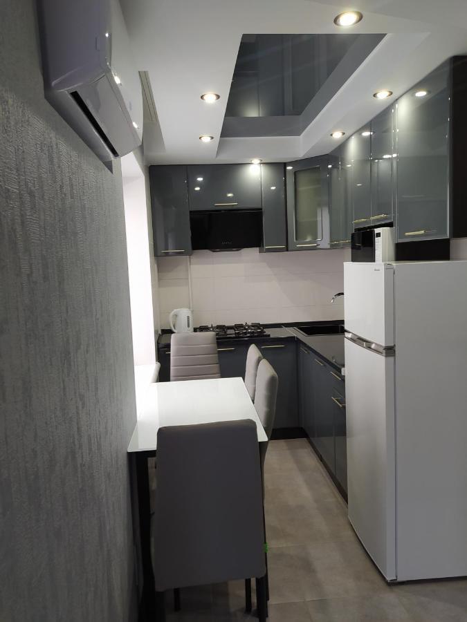 2Rooms Apartment - 181 Gogol street Zaporizhia Buitenkant foto